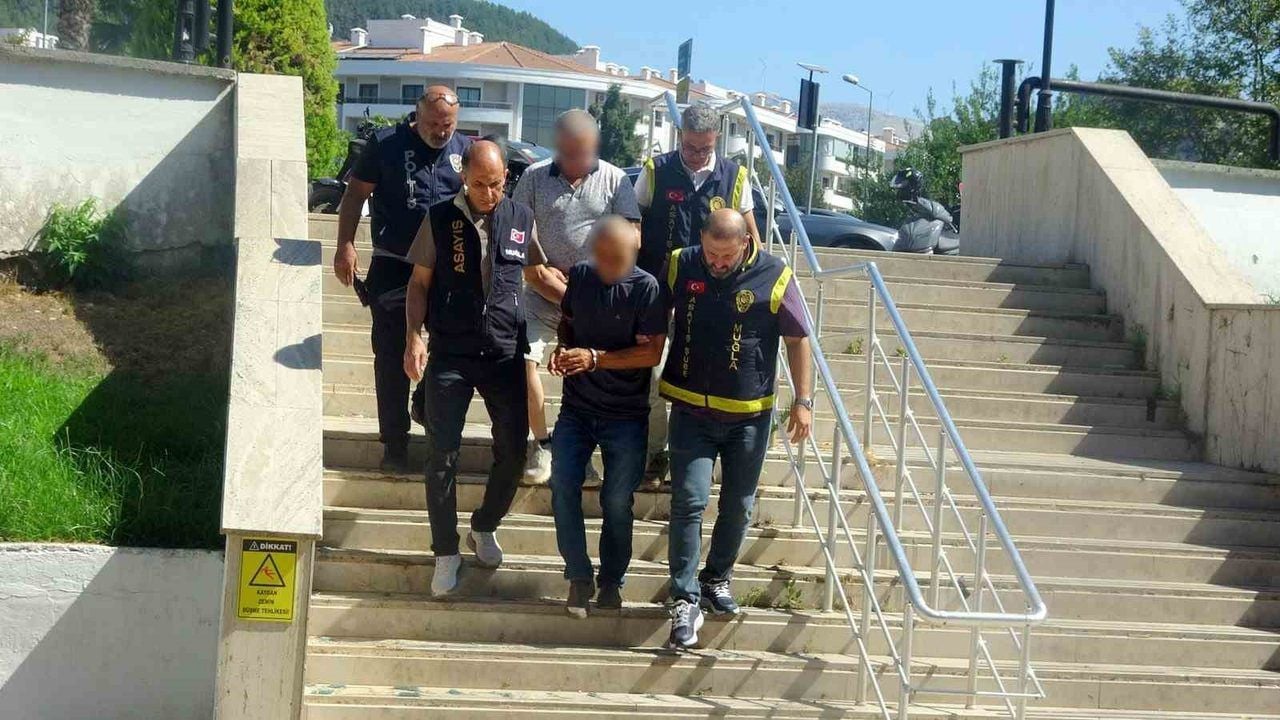 Parke taşı hırsızlığında FETÖ’den ihraç eski emniyet müdürü gözaltında